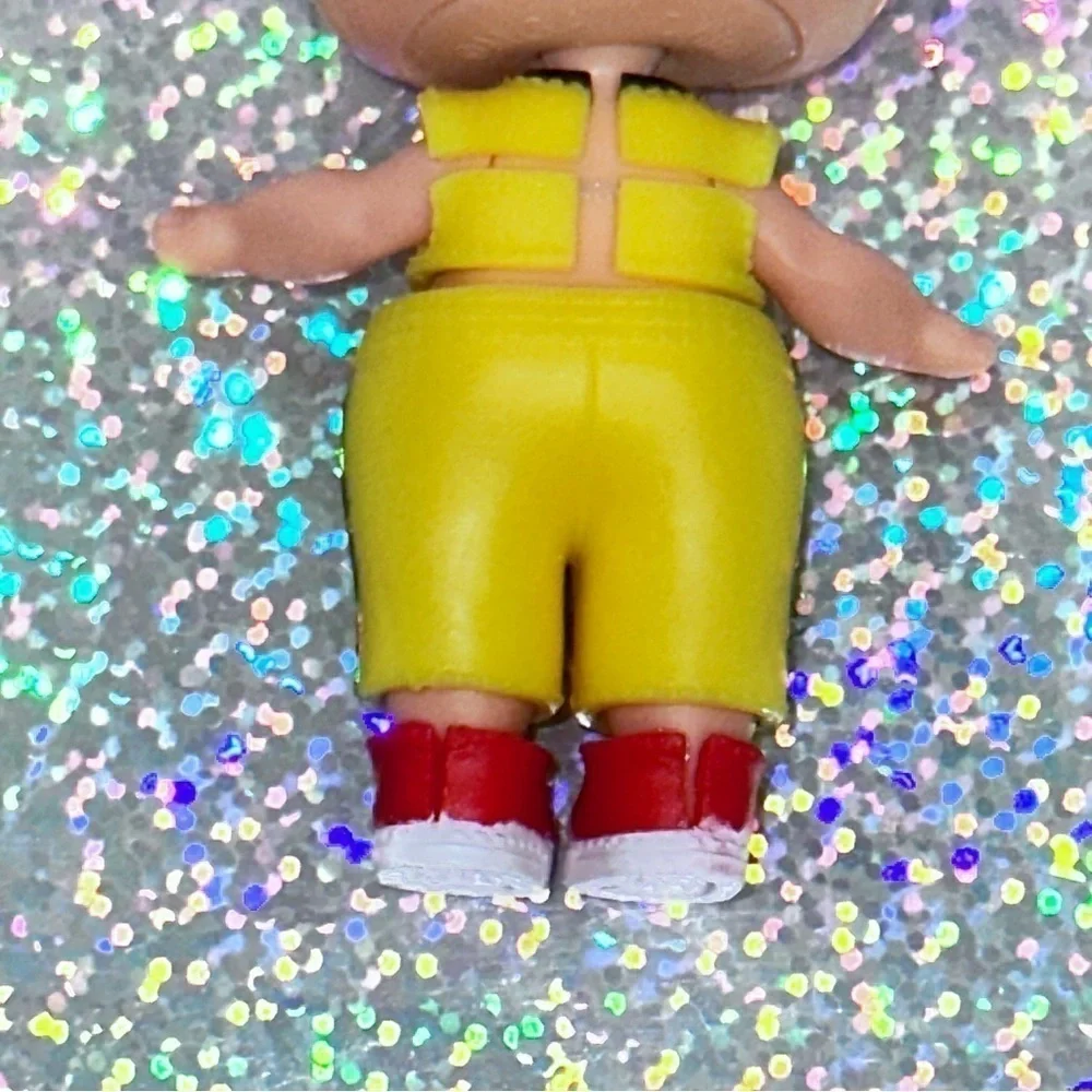 L.O.L. SURPRISE Boy Series BRICKA BREAKA Boi Doll Beard Color Change Razor